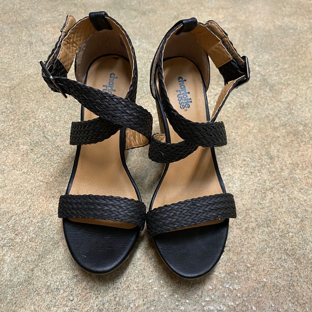 Black wedged heels